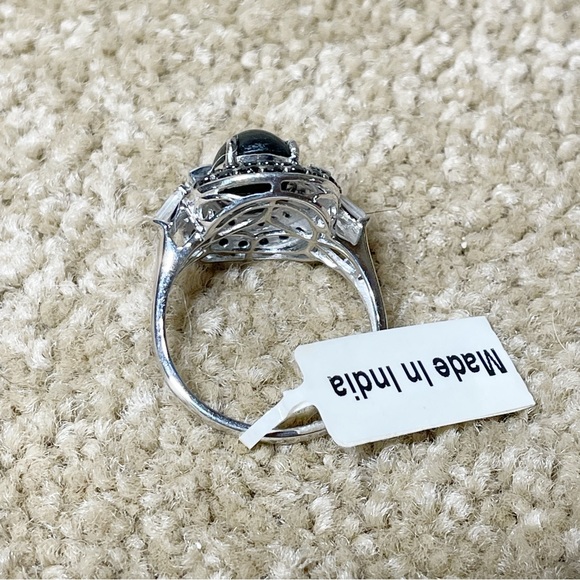 NWT ring - Picture 2 of 6